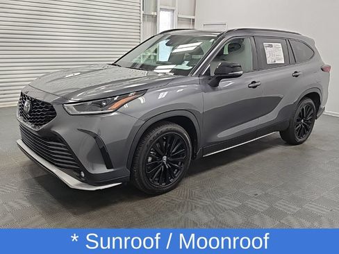 Used 2024 Toyota Highlander XSE FWD image 4