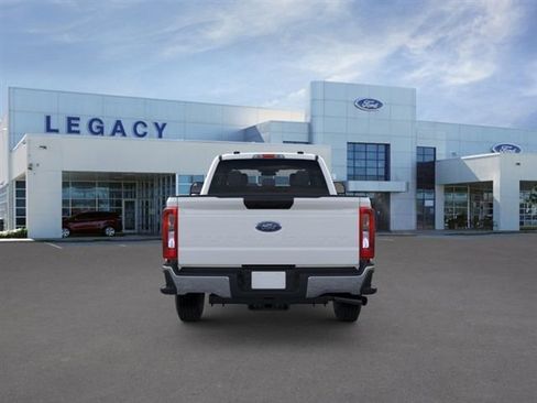 New 2026 Ford F250 XL w/ XL Chrome Package AWD/4WD image 5