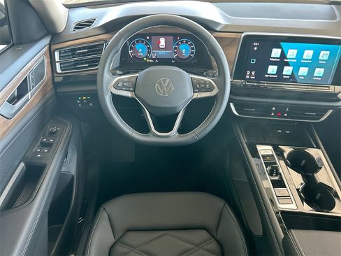 New 2026 Volkswagen Atlas SE image 45