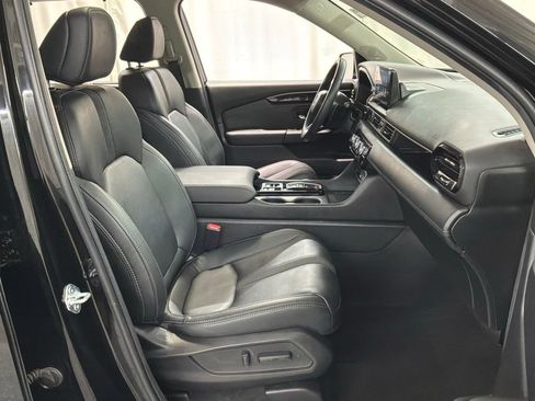 Used 2025 Honda Pilot Touring image 28