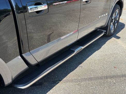 Used 2021 Nissan Titan Platinum Reserve w/ Moonroof Package RWD image 42