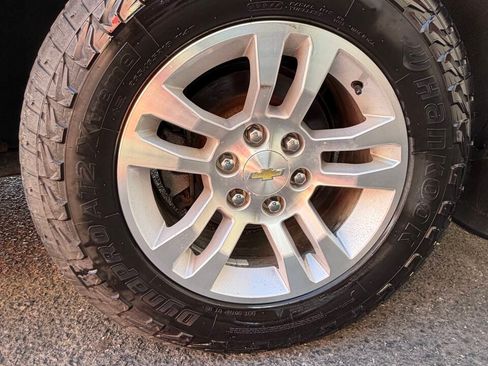 Used 2015 Chevrolet Suburban LT AWD/4WD image 21