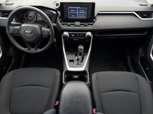 Used 2019 Toyota RAV4 LE AWD/4WD image 11
