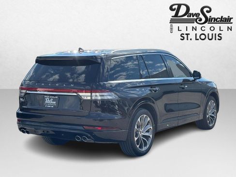 Used 2022 Lincoln Aviator Grand Touring w/ Equipment Group 301A AWD/4WD image 4