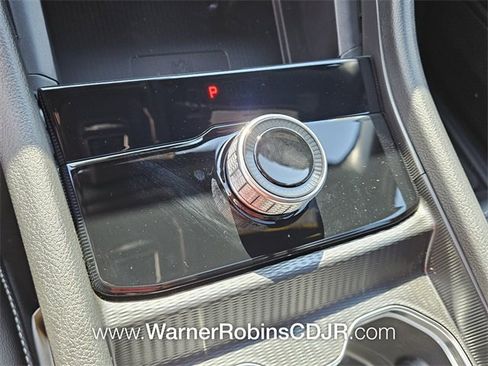 New 2025 Jeep Grand Cherokee Altitude image 21