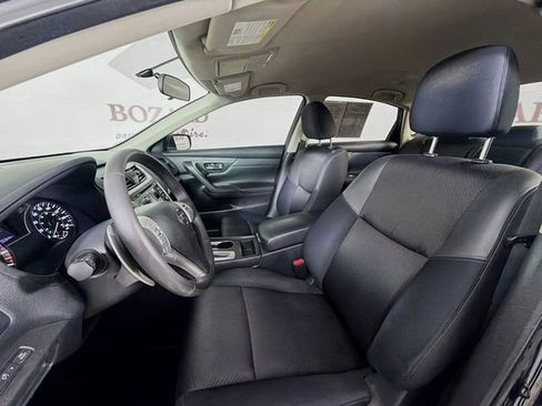 Used 2017 Nissan Altima 2.5 SR w/ Midnight Edition Package FWD image 20