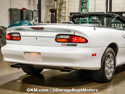 Used 2002 Chevrolet Camaro Z28 RWD image 56