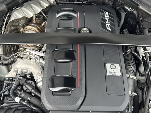 New 2025 Mercedes-Benz GLC 63 AMG S image 12