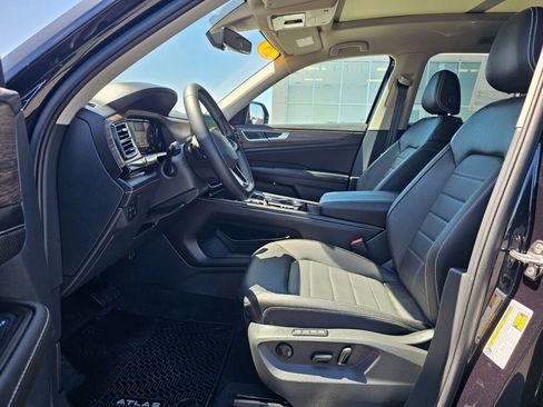 Certified 2025 Volkswagen Atlas SEL AWD/4WD image 8