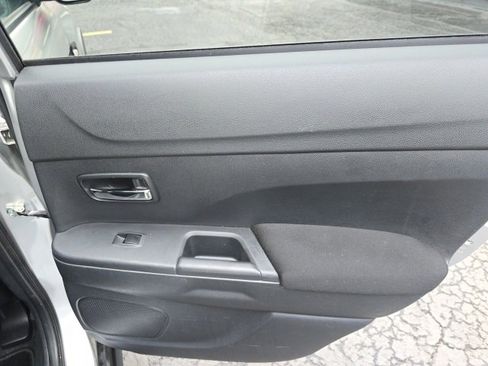 Used 2020 Mitsubishi Outlander Sport ES image 21