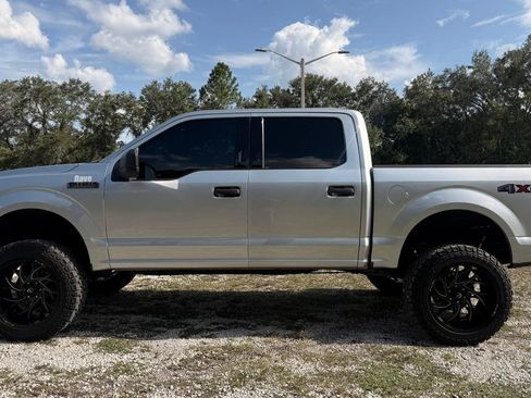 Used 2017 Ford F150 XLT AWD/4WD image 4