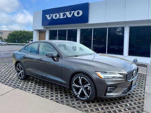 Certified 2025 Volvo S60 B5 Core AWD/4WD image 1