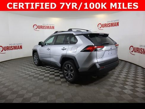 Used 2022 Toyota RAV4 XLE Premium image 8