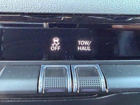 Used 2023 RAM 1500 Laramie AWD/4WD image 27