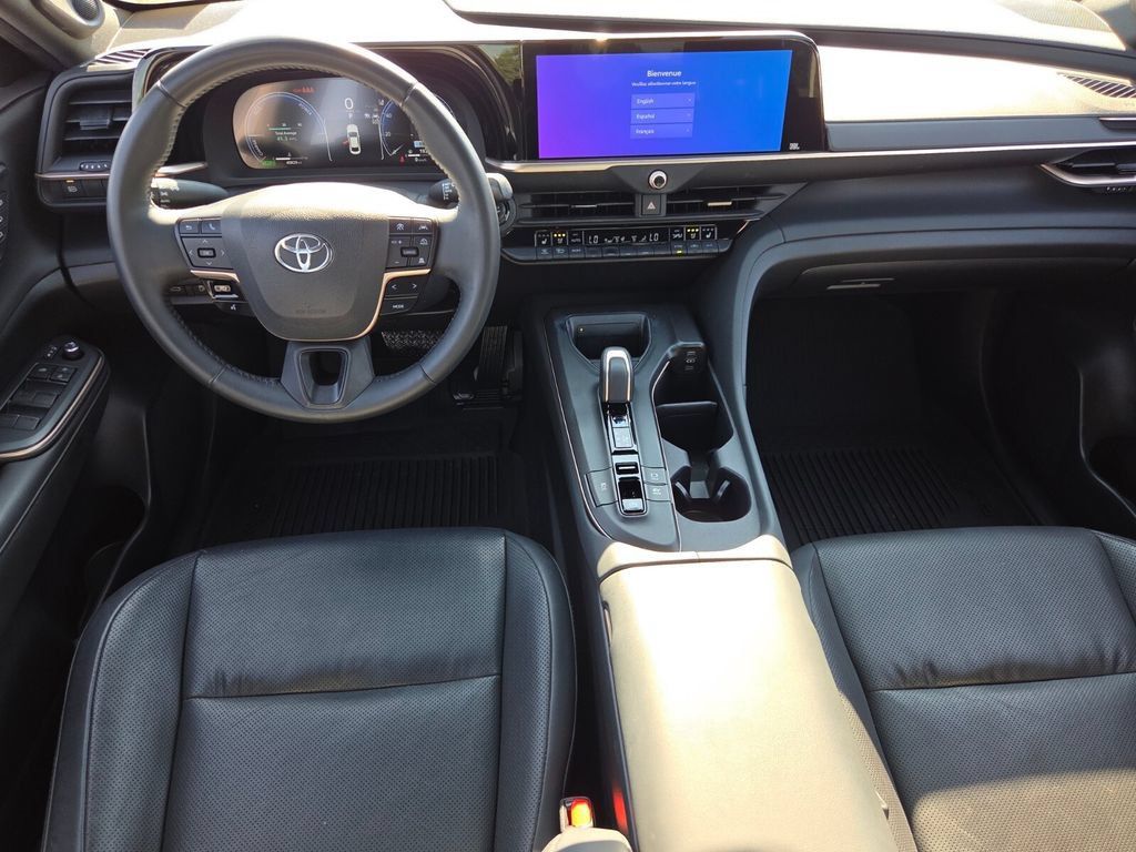 Used 2023 Toyota Crown AWD/4WD image 8