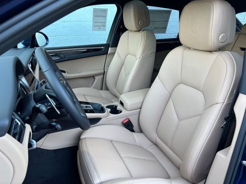 New 2026 Porsche Macan image 5