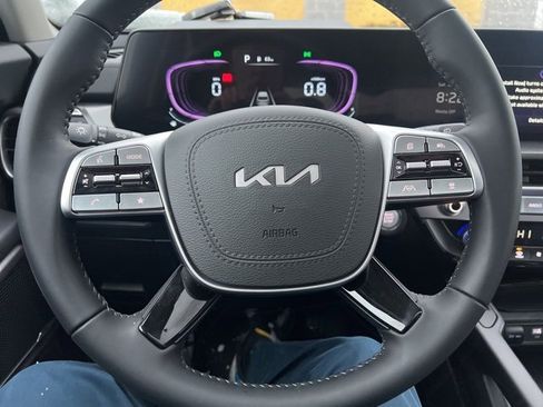 Certified 2025 Kia Telluride S image 10