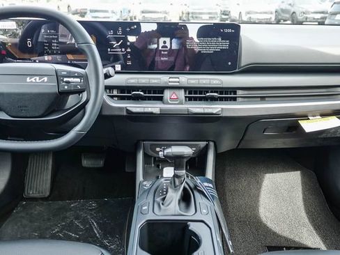 New 2026 Kia K4 EX FWD image 16