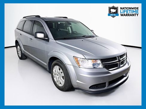 Used 2020 Dodge Journey SE w/ SE Popular Equipment Group image 1
