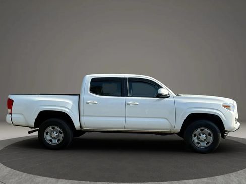 Used 2017 Toyota Tacoma SR RWD image 7