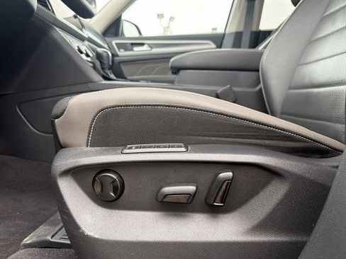 Used 2023 Volkswagen Atlas SEL R-Line image 14