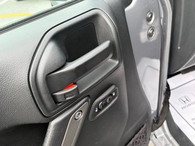 Used 2018 Jeep Wrangler Unlimited Sport S AWD/4WD image 13
