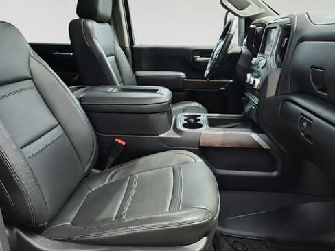 Used 2022 GMC Sierra 2500 Denali w/ Denali Ultimate Package AWD/4WD image 24