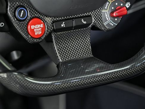 Used 2021 Ferrari F8 Tributo RWD image 28