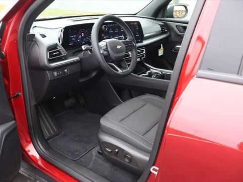 New 2026 Chevrolet Traverse LT w/ Driver Confidence Package image 13