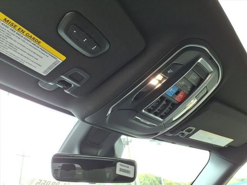 New 2025 Jeep Grand Cherokee L Limited w/ Black Appearance Package image 18