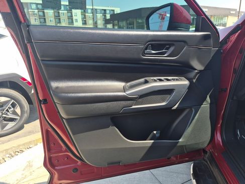 Used 2024 Nissan Pathfinder Rock Creek AWD/4WD image 14