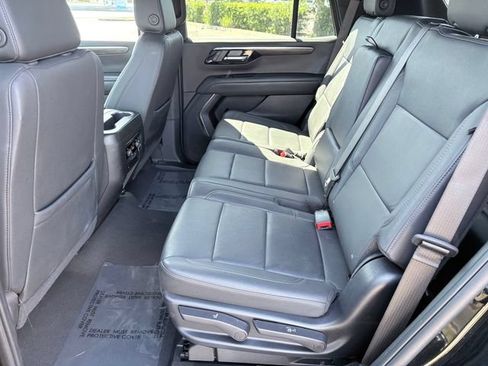 Used 2025 Chevrolet Tahoe LT AWD/4WD image 8