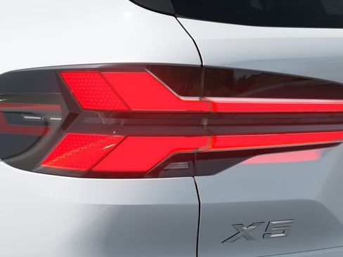 New 2026 BMW X5 sDrive40i RWD image 32