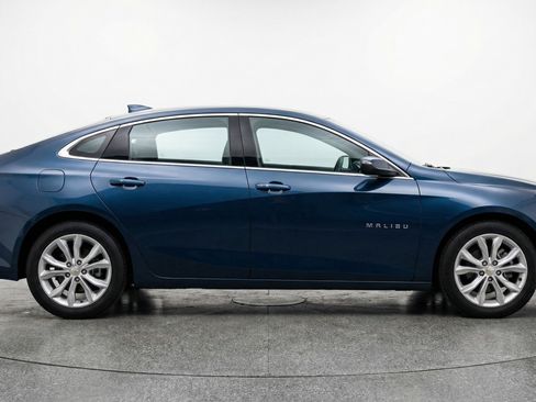 Used 2024 Chevrolet Malibu LT image 11