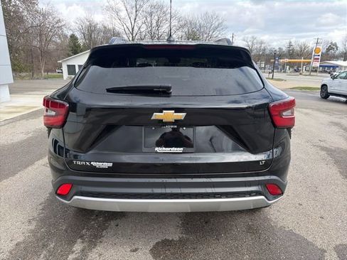Used 2025 Chevrolet Trax LT image 4