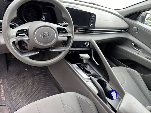 Used 2023 Hyundai Elantra SEL FWD image 10