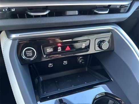 New 2025 Audi Q5 Premium image 36