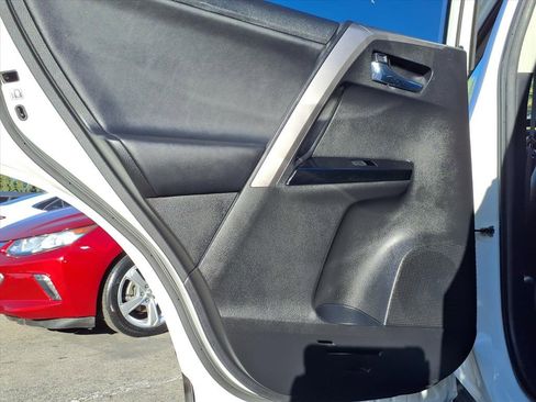 Used 2016 Toyota RAV4 Limited image 22