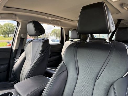 Used 2022 Acura MDX SH-AWD w/ Advance Package image 12