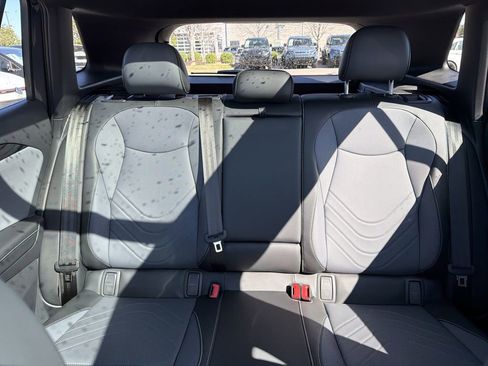 New 2026 Volkswagen Tiguan SE R-Line FWD image 31