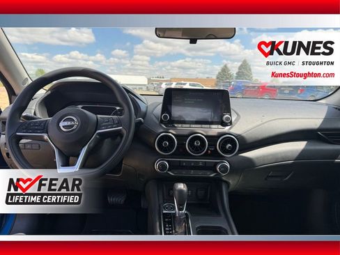 Used 2025 Nissan Sentra SV FWD image 38