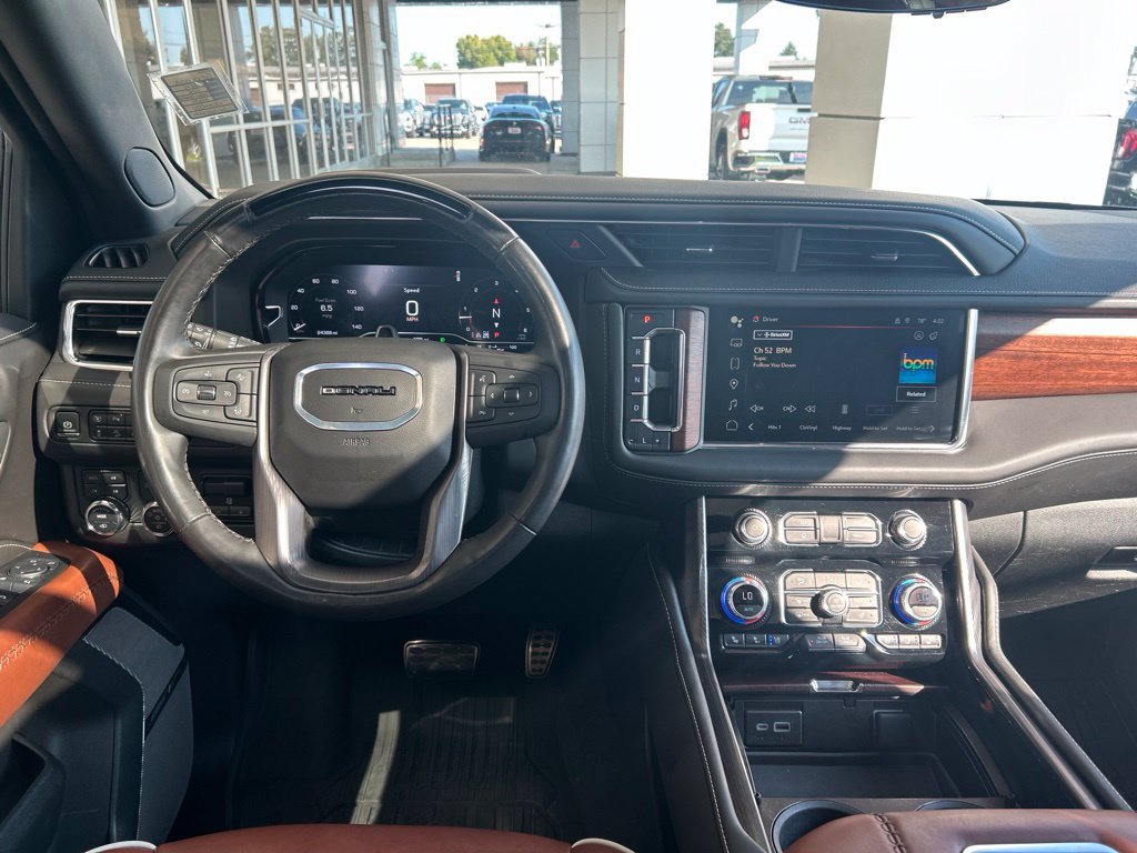 Used 2024 GMC Yukon XL Denali Ultimate AWD/4WD image 19