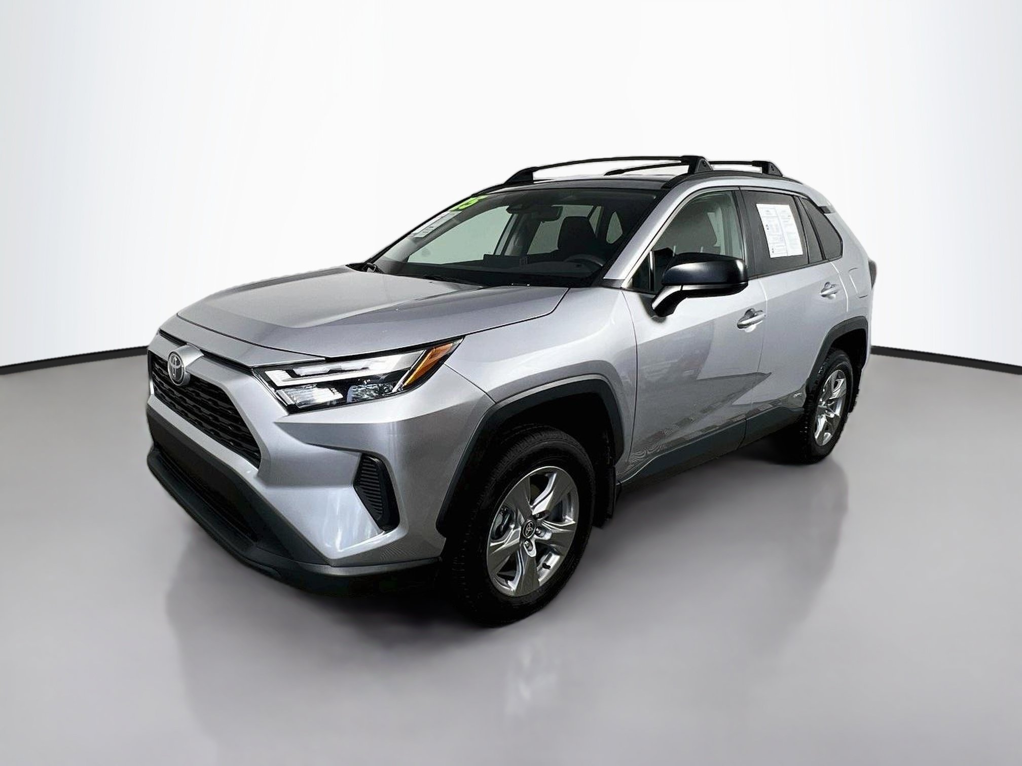 Used 2025 Toyota RAV4 LE AWD/4WD image 10