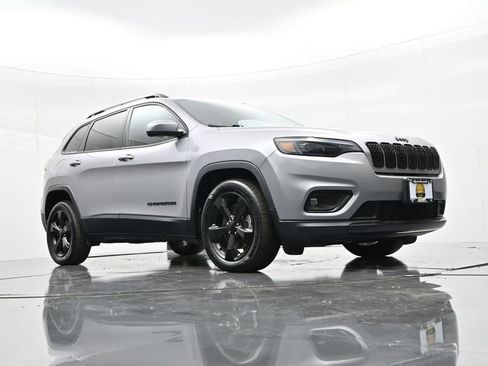 Used 2020 Jeep Cherokee Latitude Plus FWD image 27