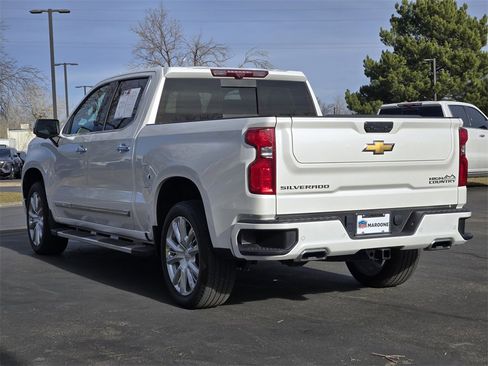 Used 2024 Chevrolet Silverado 1500 High Country w/ Technology Package image 3