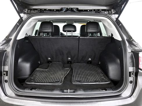 Used 2018 Jeep Compass Latitude w/ Popular Equipment Group image 26