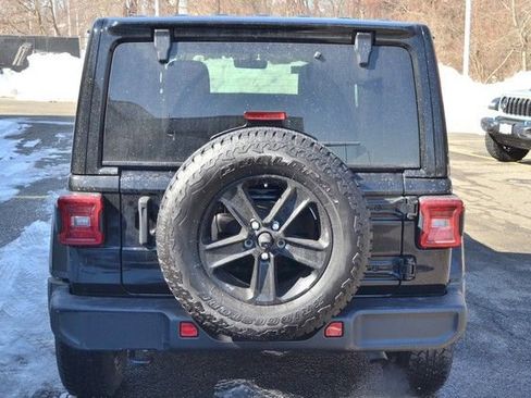 Used 2021 Jeep Wrangler Unlimited Sahara image 7