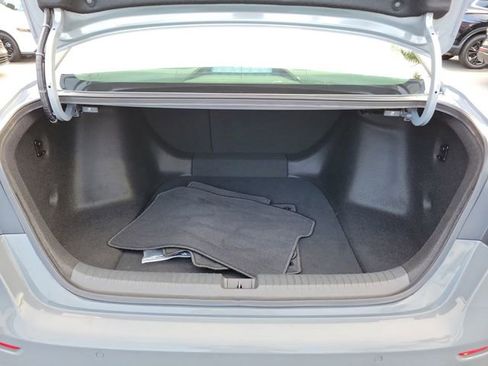 Used 2024 Honda Accord EX-L image 9