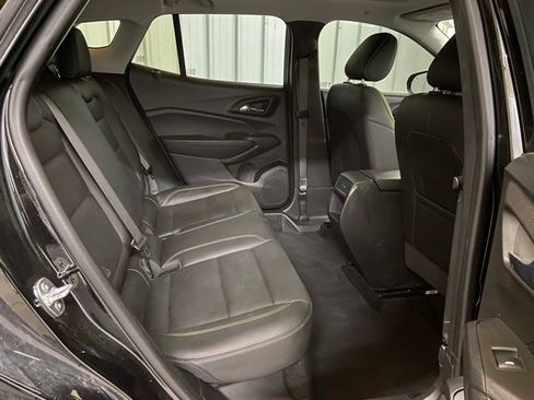 Used 2024 Chevrolet Trax ACTIV w/ Sunroof Package FWD image 17