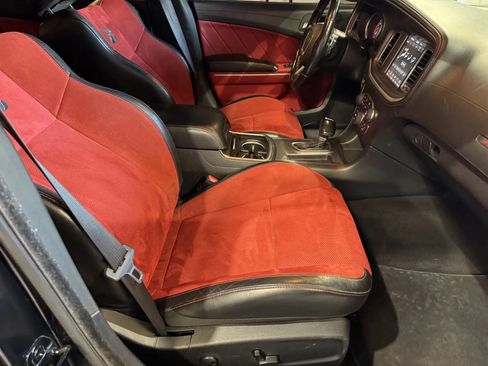 Used 2022 Dodge Charger Scat Pack RWD image 5